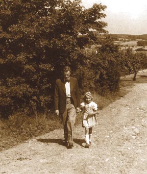 Ingrid mit ihrem Vater